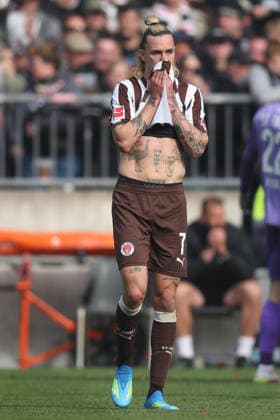Soccer 1 Bundesliga 34 Matchday FC St Pauli VfL Wolfsburg on 16 05 2026 at Millerntor Stadion in Hamburg Jackson Irvine St Pauli disappointed after relegation DFL regulations prohibit any use of photographs as image sequences and or quasi video xJRx