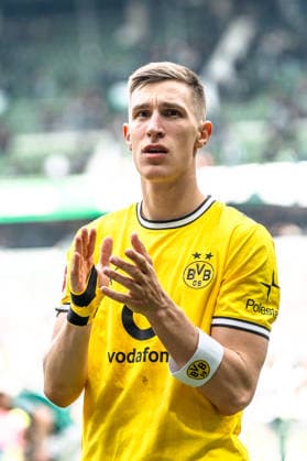 Germany Bundesliga 2025 2026 Matchday 34, SV Werder Bremen vs Borussia Dortmund Saturday, 16 05 2026 Weserstadion, Bremen Nico Schlotterbeck Borussia Dortmund, 4 Copyright: xCelinaxLeiersx
