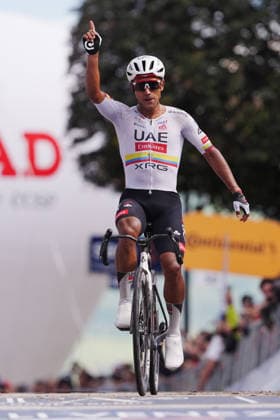 Winner of the Stage Ecuador™s Manuel Jhonatan Narvaez of UAE Team Emirates XRG during Stage 8 of the Giro d™Italia, from Chieti to Fermo, Italy, Saturday, May 16, 2026.  Copyright: xMassimoxPaolone LaPressex