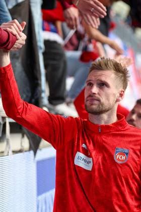 Patrick Mainka 6 1FC Heidenheim 1846 with the fans after the match, 1 FC Heidenheim vs 1 FSV Mainz 05, Football, Men, Bundesliga, DFL, Saison 2025 2026, 34 Spieltag, Rueckrunde, 16 05 2026 DFB regulations prohibit any use of photographs as image sequences and or quasi video Heidenheim Baden Wuerttemberg Germany Copyright: xkolbert-press MartinxAgüerax