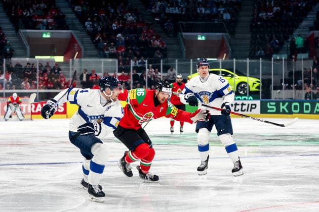 Ice hockey, Eishockey - IIHF WC 2026 ZURICH,SWITZERLAND,16.MAY.26 - ICE HOCKEY - IIHF Ice Hockey World Championship, WM, Weltmeisterschaft 2026, group stage, Hungary vs Finland. Image shows Mikko Lehtonen (FIN) and Csanad Erdely (HUN).  GEPAxpictures xMaticxKlansek
