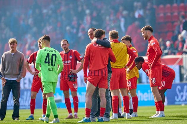 Disappointed Heidenheimer after the end of the match GER, 1 FC Heidenheimn vs FSV Mainz 05, Football, Men, 1 Bundesliga, Matchday 34, Season 2025 2026, 16 05 2026 DFL, DFB regulations prohibit any use of photographs as image sequences and or quasi video GER, 1 FC Heidenheimn vs FSV Mainz 05, Football, Men, 1 Bundesliga, Matchday 34, Season 2025 2026, 16 05 2026 Heidenheim Copyright: xEibner-Pressefoto GeraldxOelze-dexStoppanyx EP_ODS