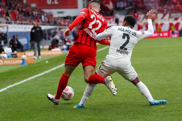 Arijon Ibrahimovic 22 1FC Heidenheim 1846 and Phillipp Mwene 2 1 FSV Mainz 05 in action, 1 FC Heidenheim vs 1 FSV Mainz 05, Football, Men, Bundesliga, DFL, Saison 2025 2026, 34 Spieltag, Rueckrunde, 16 05 2026 DFB regulations prohibit any use of photographs as image sequences and or quasi video Heidenheim Baden Wuerttemberg Germany Copyright: xkolbert-press MartinxAgüerax
