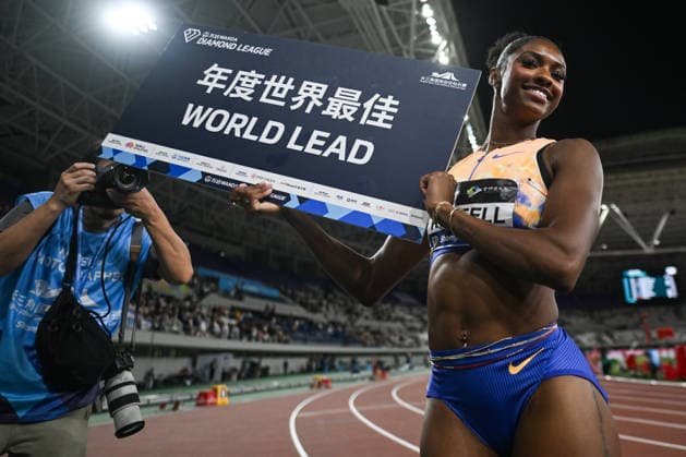 Wanda Diamond League 2026 - Shanghai Keqiao SHAOXING, CHINA - MAY 16: Masai Russell of the United States celebrates with a WORLD LEAD sign after winning the women s 100m hurdles race during the Yangtze River Delta Athletics Diamond Gala, the Shanghai Keqiao leg and opening meeting of the 2026 Wanda Diamond League circuit, at the China Textile City Sports Center in Keqiao, Shaoxing, Zhejiang province, China, on May 16, 2026. Artur Widak Anadolu Shaoxing China. Editorial use only. Please get in touch for any other usage.  Copyright: x2026xAnadoluxArturxWidakx