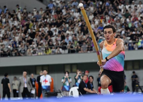 Wanda Diamond League 2026 - Shanghai Keqiao SHAOXING, CHINA - MAY 16: Armand Mondo Duplantis of Sweden runs down the runway during his third and final attempt at a world record height of 6.32m in the men s pole vault final during the Yangtze River Delta Athletics Diamond Gala, the Shanghai Keqiao leg and opening meeting of the 2026 Wanda Diamond League circuit, at the China Textile City Sports Center in Keqiao, Shaoxing, Zhejiang province, China, on May 16, 2026. Artur Widak Anadolu Zhejiang China. Editorial use only. Please get in touch for any other usage.  Copyright: x2026xAnadoluxArturxWidakx