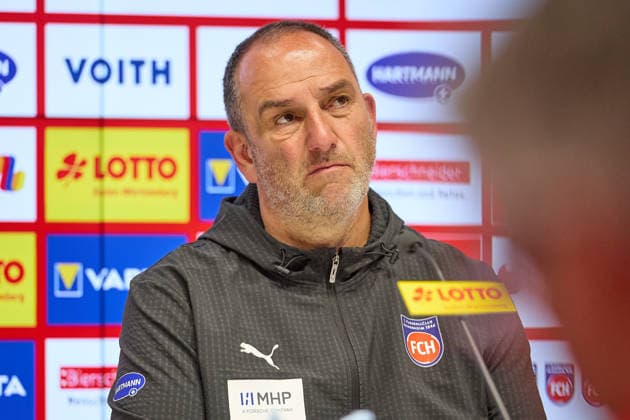Frank Schmidt 1 FC Heidenheimn, Head coach thoughtful in the press conference PK GER, 1 FC Heidenheimn vs FSV Mainz 05, Football, Men, 1 Bundesliga, Matchday 34, Season 2025 2026, 16 05 2026 DFL, DFB regulations prohibit any use of photographs as image sequences and or quasi video GER, 1 FC Heidenheimn vs FSV Mainz 05, Football, Men, 1 Bundesliga, Matchday 34, Season 2025 2026, 16 05 2026 Heidenheim Copyright: xEibner-Pressefoto GeraldxOelze-dexStoppanyx EP_ODS