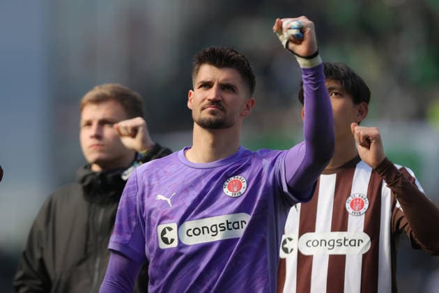 Football, FC St. Pauli, Goalkeeper Nikola Vasilj will leave the club - Archive pictures