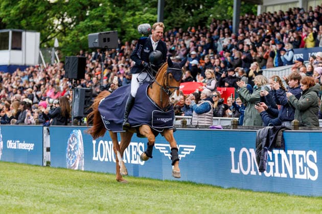 HAMBURG Al Shira aa 95 German Jumping and Dressage DERBY 2026, HAMBURG Al Shira aa 95 German Jumping and Dressage DERBY 2026 THIEME Andre GER , DSP Chakaria Prize giving ceremony LONGINES Grand Prix of Hamburg Al Shira aa CSI5 Tour CSI5 Int jumping competition with jump off 1,60m Hamburg, Jenischpark, Derby Park Klein Flottbek 16 May 2026