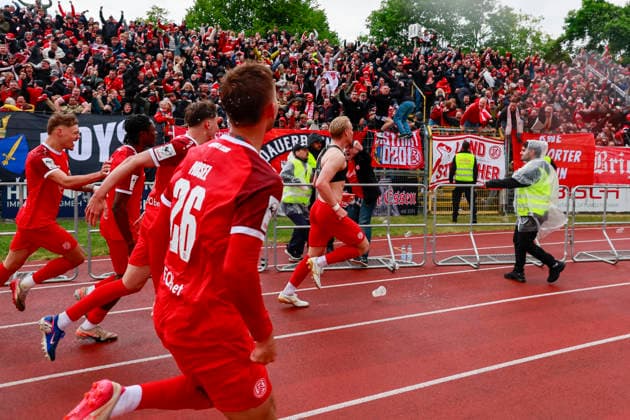 Soccer 3 Liga 38 Matchday SSV Ulm Rot Weiss Essen on 16 05 2026 At the Donaustadion in Ulm Goal celebration Rot Weiss Essen Ben Hüning Rot Weiss Essen