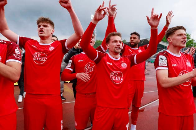 Soccer 3 Liga 38 Matchday SSV Ulm Rot Weiss Essen on 16 05 2026 At the Donaustadion in Ulm The fans and the team of Rot Weiss Essen celebrate the 2 3 away victory and the qualification of the relegation