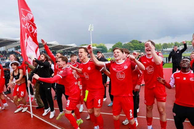 Soccer 3 Liga 38 Matchday SSV Ulm Rot Weiss Essen on 16 05 2026 At the Donaustadion in Ulm The fans and the team of Rot Weiss Essen celebrate the 2 3 away victory and the qualification of the relegation