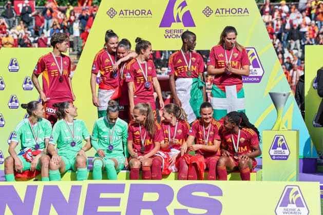 CALCIO - Serie A Femminile - AS Roma vs Genoa CFC Photo by IPA ABACAPRESS.COM84756805 - The Roma Women Team awards ceremony during AS Roma vs Genoa CFC, Italian football Serie A Women match in Rome, Italy, May 16 2026 Rome Italy  Copyright: xIPAxSport ABACAx