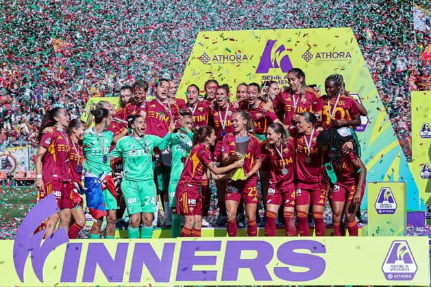 CALCIO - Serie A Femminile - AS Roma vs Genoa CFC Photo by IPA ABACAPRESS.COM84756789 - The Roma Women Team awards ceremony during AS Roma vs Genoa CFC, Italian football Serie A Women match in Rome, Italy, May 16 2026 Rome Italy  Copyright: xIPAxSport ABACAx