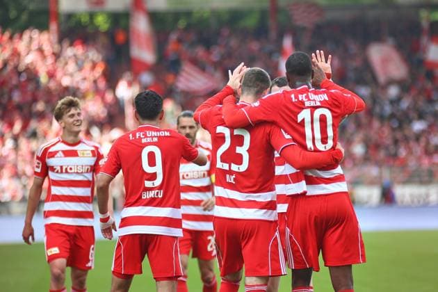 Berlin, Germany, 16 05 2026 Stadion Alte Försterei 34 Matchday, Season 2025 26, 1 Soccer Bundesliga Union Berlin FC Augsburg The team comes together after the 2 0 by Andrej Ilic 23, Union Berlin Copyright: xdtsxNachrichtenagenturx dts_118859