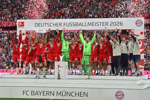 Team photo,Team,Mannschaft,Team photo Leon GORETZKA Bayern Muenchen with bowl, Award ceremony, Soccer 1 Bundesliga season 2025 2026, 34 Matchday, Matchday34 FC Bayern Muenchen 1 FC Koeln on 16 05 2026 , A L L I A N Z A R E N A