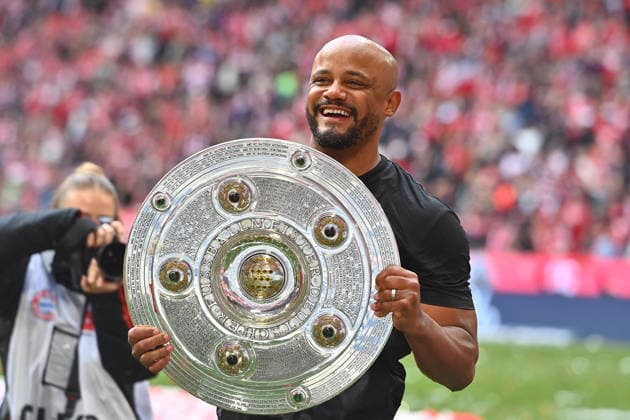 Coach Vincent KOMPANY Bayern Muenchen with the Meisterschale,Schale,Pokal,Cup,Trophaee Football 1 Bundesliga Season 2025 2026, 34 Matchday, Matchday34 FC Bayern Muenchen 1 FC Koeln on 16 05 2026 , A L L I A N Z A R E N A