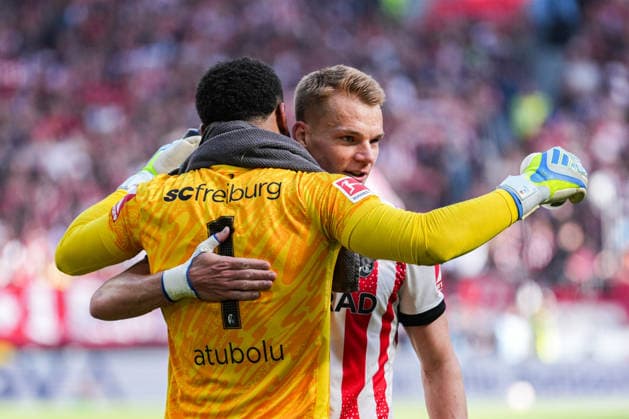 1 Bundesliga SC Freiburg vs RB Leipzig, 16 05 2026 Noah Atubolu SC Freiburg, 1 and Philipp Lienhart SC Freiburg, 3 after final whistle 1 Bundesliga SC Freiburg vs RB Leipzig, Europa Park Stadion, 16 05 2026 DFB DFL REGULATIONS PROHIBIT ANY USE OF PHOTOGRAPHS AS IMAGE SEQUENCES AND OR QUASI VIDEO Copyright: xBEAUTIFULxSPORTS Boscox