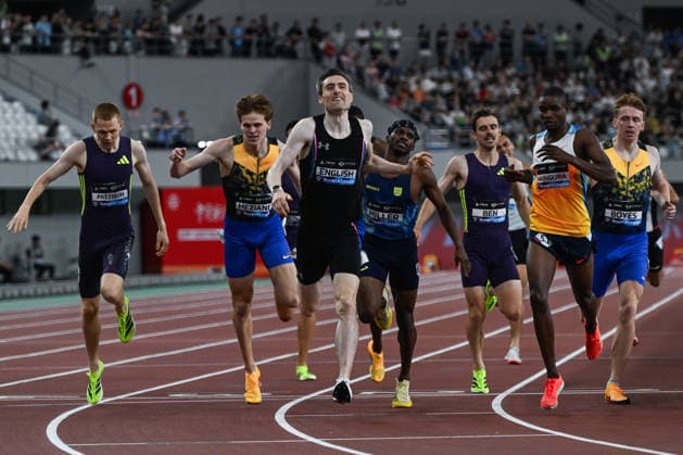 Wanda Diamond League 2026 - Shanghai Keqiao SHAOXING, CHINA - MAY 16: Mark English (Center) of Ireland crosses the finish line to win the men s 800m race during the Yangtze River Delta Athletics Diamond Gala, the Shanghai Keqiao leg and opening meeting of the 2026 Wanda Diamond League circuit, at the China Textile City Sports Center in Keqiao, Shaoxing, Zhejiang province, China, on May 16, 2026. Artur Widak Anadolu Shaoxing China. Editorial use only. Please get in touch for any other usage.  Copyright: x2026xAnadoluxArturxWidakx