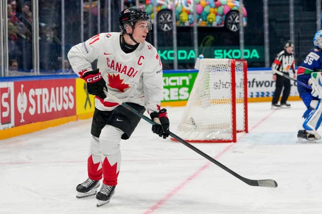 FRIBOURG, SWITZERLAND MAY 16 Macklin Celebrini of Canada in action during the 2026 IIHF Ice Hockey World Championship Switzerland game between Italy and Canada at BCF Arena on May 16, 2026 in Fribourg, Fribourg Fribourg BCF Arena Fribourg Switzerland Copyright: xJustPictures.ch JarixPestelaccix jp-en-EuSpIm-JP6_JAR_Italy_Canada_16May2026_00091