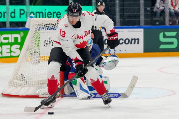 FRIBOURG, SWITZERLAND MAY 16 Gabriel Vilardi of Canada in action during the 2026 IIHF Ice Hockey World Championship Switzerland game between Italy and Canada at BCF Arena on May 16, 2026 in Fribourg, Fribourg Fribourg BCF Arena Fribourg Switzerland Copyright: xJustPictures.ch JarixPestelaccix jp-en-EuSpIm-JP6_JAR_Italy_Canada_16May2026_00095