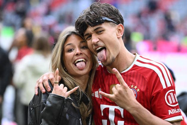 16 05 2026, xemx, Soccer 1 Bundesliga, FC Bayern Muenchen 1 FC Köln v l jubilation, joy about winning the championship Tom Bischof FC Bayern Muenchen with his girlfriend Josefine Scholl DFL DFB REGULATIONS PROHIBIT ANY USE OF PHOTOGRAPHS as IMAGE SEQUENCES and or QUASI VIDEO Muenchen