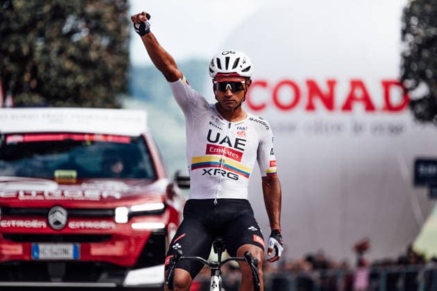 2026 Giro d Italia Stage 8 Picture by Zac Williams SWpix.com - 16 05 2026 - Cycling - 2026 Giro d Italia - Stage 8 - Chieti to Fermo - Jhonatan Narvaez, UAE Team Emirates XRG, wins Stage 8. Copyright: x xSWpix.comx(t axPhotographyxHubxLtd)xZacxWilliams SWpix.comx SWP-2645