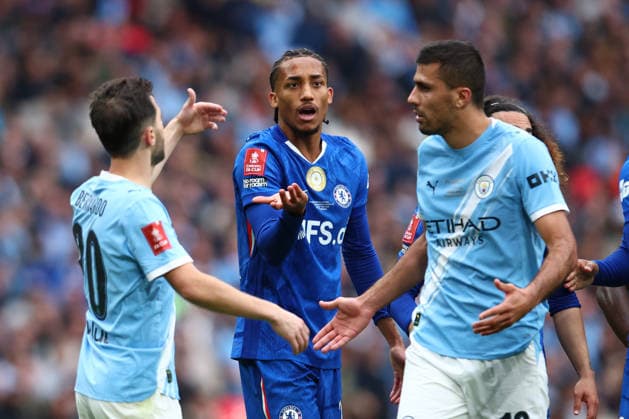 FA Cup Final: Chelsea v Manchester City 9LONDON, UK - 16th May 2026: Joao Pedro of Chelsea reacts with Rodri of Manchester City during the FA Cup Final between Chelsea FC and Manchester City FC at Wembley Stadium London Wembley Stadium England United Kingdom Copyright: xCraigxMercerx xPeakxActionxPhotosx