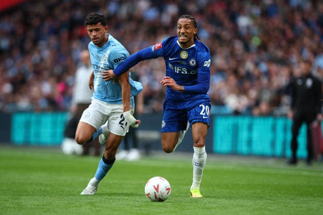 FA Cup Final: Chelsea v Manchester City LONDON, UK - 16th May 2026: Joao Pedro of Chelsea holds off the challenge from Matheus Nunes of Manchester City during the FA Cup Final between Chelsea FC and Manchester City FC at Wembley Stadium London Wembley Stadium England United Kingdom Copyright: xCraigxMercerx xPeakxActionxPhotosx