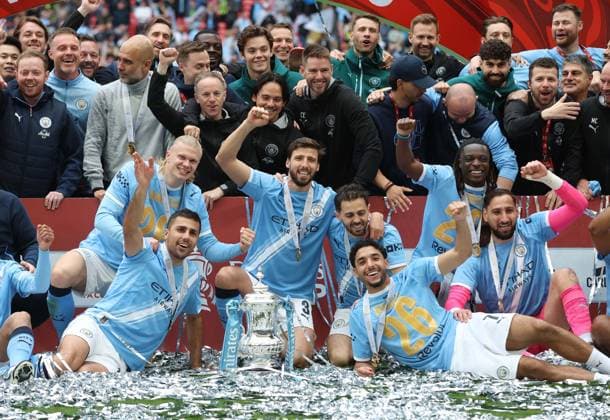 . - Chelsea v Manchester City, The Emirates FA Cup Final 2026, Wembley Stadium, London, England, 16th May 2026. Daniel Weir Crystal Pix Erling Haaland, Rodri, Ruben Dias, Bernardo Silva, Rayan Cherki, Gianluigi Donnarumma & Jeremy Doku of Manchester City holds aloft The Emirates FA Cup Trophy in celebration after winning the 2026 FA Cup Final. - Chelsea v Manchester City, The Emirates FA Cup Final 2026, Wembley Stadium, London, England, 16th May 2026. Daniel Weir Crystal Pix London Wembley Stadium England Copyright: xDanielxWeirx CP_Chelsea_Manchester_City_160526_DW28