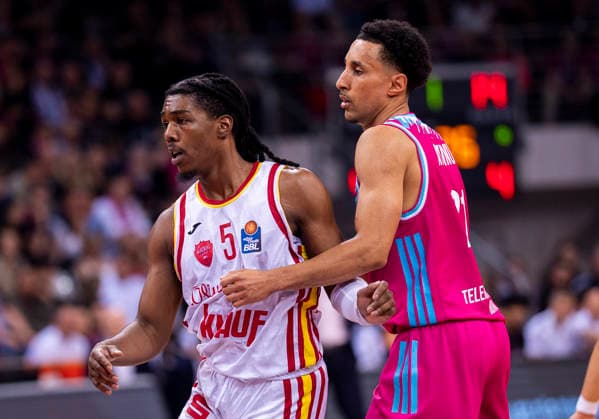 Marcus Carr Fitness First Wuerzburg Baskets, 5 and Joel Aminu Telekom Baskets Bonn, 21 re Telekom Baskets Bonn Fitness First Wuerzburg Baskets 16 05 2026 Basketball, easyCredit Basketball Bundesliga, Playoffs, Quarterfinals Game 1, GER, Bonn, Telekom Dome Bonn Copyright: HMBxMedia xMarcoxBader