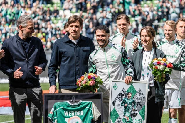 Germany Bundesliga 2025 2026 Matchday 34, SV Werder Bremen vs Borussia Dortmund Saturday, 6 05 2026 Weserstadion, Bremen Emotional farewell in front of the fans Leonardo Bittencourt 10 Copyright: xCelinaxLeiersx