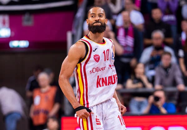 Davion Mintz Fitness First Wuerzburg Baskets, 10 gestures, facial expressions after a successful three-point shot Telekom Baskets Bonn Fitness First Wuerzburg Baskets 16 05 2026 Basketball, easyCredit Basketball Bundesliga, Playoffs, Quarterfinals Game 1, GER, Bonn, Telekom Dome Bonn Copyright: HMBxMedia xMarcoxBader