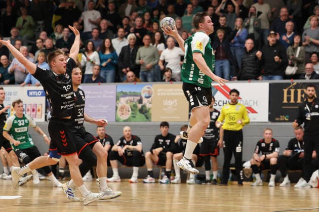 16 05 2026, Handball, Men, 3 League, Season 2025 2026, Promotion round, HG Saarlouis ASV Hamm Westfalen, Lars Weissgerber HG Saarlouis , Benedikt Kühn ASV Hamm Westfalen Saarlouis Stadtgartenhalle Saarland Germany DEU Copyright: xSebastianxBachx