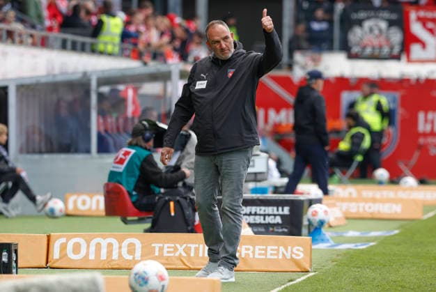 Soccer, 1 Bundesliga, 34 Matchday, 2025 2026, 1 FC Heidenheim vs 1 FSV Mainz 05, 16 05 2026, Voith Arena, Heidenheim, Germany, Frank SCHMIDT Coach 1 FC Heidenheim with thumbs up OK Heidenheim Voith Arena Baden Württemberg Germany Copyright: xGaetanoxDixRosax