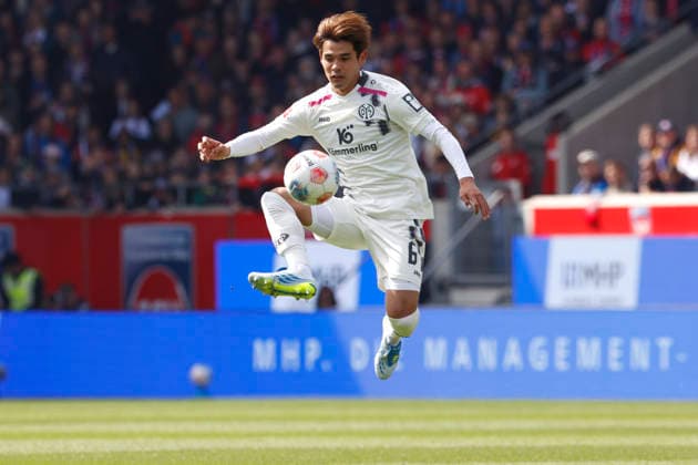 Football, 1 Bundesliga, Matchday 34, 2025 2026, 1 FC Heidenheim vs 1 FSV Mainz 05, 16 05 2026, Voith Arena, Heidenheim, Germany, Kaishu SANO 1 FSV Mainz 05 6 with ball reception flying in the air Heidenheim Voith Arena Baden Württemberg Germany Copyright: xGaetanoxDixRosax