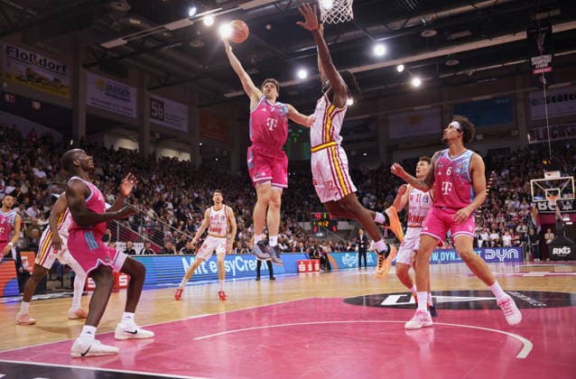 Grayson Murphy Telekom Baskets Bonn vs Fitness First Würzburg Baskets Playoffs Quarterfinals Game 1 Season 2025 26