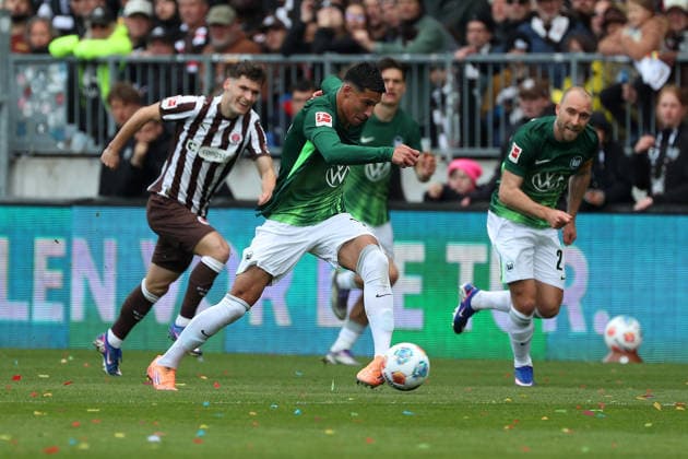 St Pauli vs VfL, 1 BL Hamburg, 16 05 2026, Football, Men, Season 2025 2026, 1 BL, FC St Pauli vs VfL Wolfsburg Adam Daghim VfL Wolfsburg DFL DFB REGULATIONS PROHIBIT ANY USE OF PHOTOGRAPHS as IMAGE SEQUENCES and or QUASI VIDEO Millerntor Stadion Germany