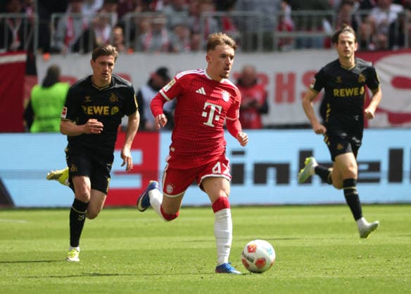 15 05 2026, 1 Bundesliga, Matchday 34, FC Bayern vs 1 FC Koeln, Allianz Arena Muenchen, Soccer, Sport, in the picture Jakub Kaminski 1 FC Koeln , Lennart Karl FC Bayern Muenchen , Alessio Castro Montes 1 FC Koeln