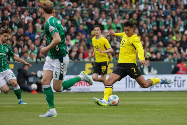 16 05 2026, xgrfx, Soccer 1 Bundesliga, SV Werder Bremen Borussia Dortmund v l Jobe Bellingham Borussia Dortmund DFL DFB REGULATIONS PROHIBIT ANY USE OF PHOTOGRAPHS as IMAGE SEQUENCES and or QUASI VIDEO Bremen