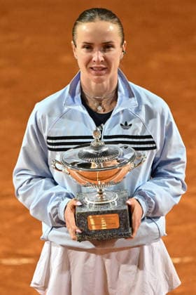 TENNIS - Internazionali di Tennis - Internazionali BNL d Italia Photo by IPA ABACAPRESS.COM84766039 - Elina Svitolina of Ukraine poses for a photo with the trophy following victory against Coco Gauff of United States in the the Women s Singles Final match of the Internazionali BNL d Italia Day Twelve at Foro Italico on May 15, 2026 in Rome, Italy. Rome Italy  Copyright: xIPAxSport ABACAx