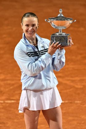 TENNIS - Internazionali di Tennis - Internazionali BNL d Italia Photo by IPA ABACAPRESS.COM84766007 - Elina Svitolina of Ukraine poses for a photo with the trophy following victory against Coco Gauff of United States in the the Women s Singles Final match of the Internazionali BNL d Italia Day Twelve at Foro Italico on May 15, 2026 in Rome, Italy. Rome Italy  Copyright: xIPAxSport ABACAx