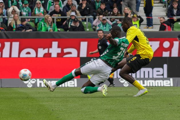 16 05 2026, xgrfx, Soccer 1 Bundesliga, SV Werder Bremen Borussia Dortmund v l Abdoul Coulibaly Werder Bremen , Serhou Guirassy Borussia Dortmund DFL DFB REGULATIONS PROHIBIT ANY USE OF PHOTOGRAPHS as IMAGE SEQUENCES and or QUASI VIDEO Bremen