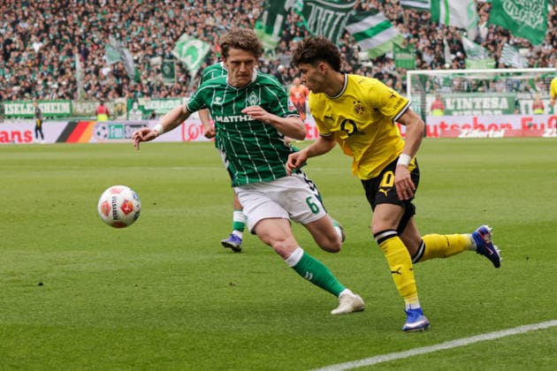 16 05 2026, xgrfx, Soccer 1 Bundesliga, SV Werder Bremen Borussia Dortmund v l Jens Stage Werder Bremen , Samuele Inacio Borussia Dortmund DFL DFB REGULATIONS PROHIBIT ANY USE OF PHOTOGRAPHS as IMAGE SEQUENCES and or QUASI VIDEO Bremen