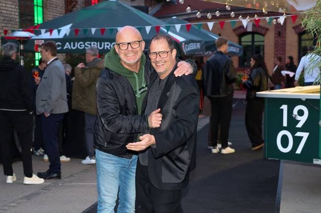 l r stadium announcer Rolf Stoermann FC Augsburg and Andreras Kahn Feinkost Kahn , FC Augsburg end-of-season party, Football, 1 Bundesliga, 34 Matchday, 16 05 2026 DFL DFB regulations prohibit any use of photographs as image sequences and or quasi video Augsburg Bayern Germany Copyright: xkolbert-press ChristianxKolbertx