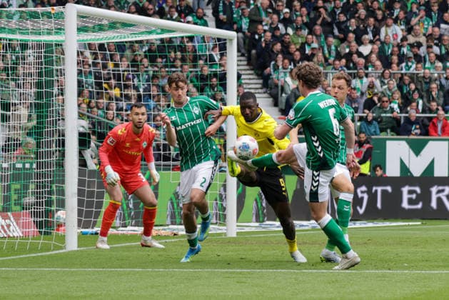 16 05 2026, xgrfx, Football 1 Bundesliga, SV Werder Bremen Borussia Dortmund v l Mio Backhaus, Olivier Deman Werder Bremen , Serhou Guirassy Borussia Dortmund , Jens Stage Werder Bremen DFL DFB REGULATIONS PROHIBIT ANY USE OF PHOTOGRAPHS as IMAGE SEQUENCES and or QUASI VIDEO Bremen