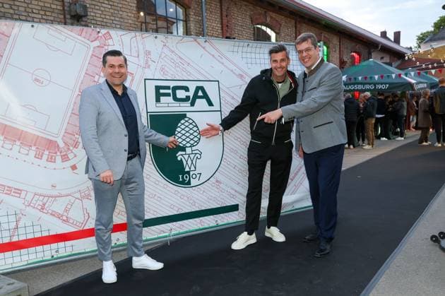 l r Lord Mayor of the City of Augsburg Dr Florian Freund, Board SPD Augsburg Dirk Wurm, 3 Mayor of Augsburg Bernd Zitzelsberger CSU , FC Augsburg end of season party, Football, 1 Bundesliga, 34 Matchday, 16 05 2026 DFL DFB regulations prohibit any use of photographs as image sequences and or quasi video Augsburg Bayern Germany Copyright: xkolbert-press ChristianxKolbertx