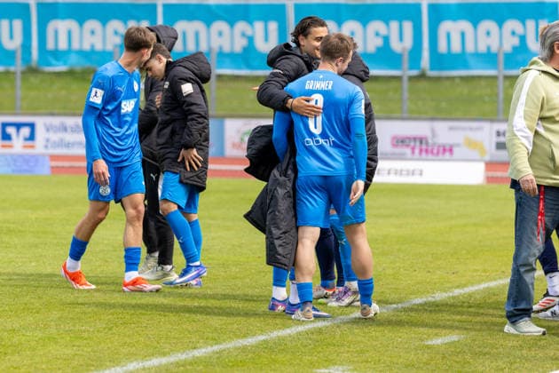 Farewells after the match TSG Balingen vs FC Astoria Walldorf, Football Oberliga, Season 2025 2026, 16 05 26 TSG Balingen vs FC Astoria Walldorf, Football, Regionalliga Suedwest, Matchday 34, Season 2025 2026, 16 05 26 Villingen Copyright: xEibner-Pressefoto KirstenxJägerx