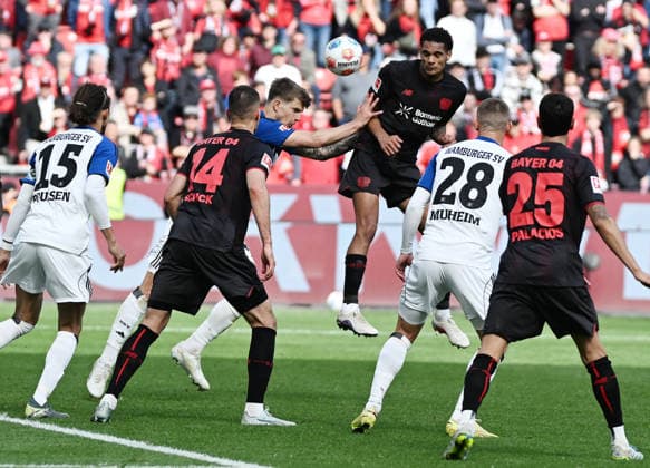 16 05 2026, xophax, Soccer 1 Bundesliga, Bayer 04 Leverkusen Hamburger SV Goal for Leverkusen Jarell Quansah Bayer 04 , center on header Luka Vuskovic HSV , left DFL DFB REGULATIONS PROHIBIT ANY USE OF PHOTOGRAPHS as IMAGE SEQUENCES and or QUASI VIDEO Leverkusen