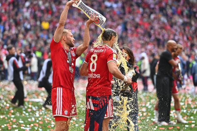Beer shower Konrad LAIMER Bayern Muenchen surpasses Leon GORETZKA Bayern Muenchen Football 1 Bundesliga Season 2025 2026, 34 Matchday, Matchday34 FC Bayern Muenchen 1 FC Koeln 5 1 on 16 05 2026 , A L L I A N Z A R E N A