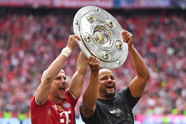 Coach Vincent KOMPANY Bayern Muenchen , Leon GORETZKA Bayern Muenchen with Meisterschale,Schale,Pokal,Cup,Trophaee, Siegerehrung Fußball 1 Bundesliga Saison 2025 2026, 34 Spieltag, Spieltag34 FC Bayern Muenchen 1 FC Koeln 5 1 am 16 05 2026 , A L L I A N Z A R E N A
